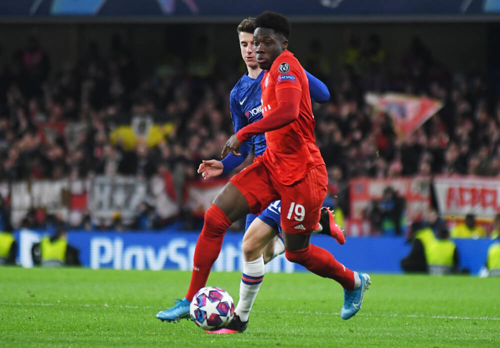 LONDON, ENGLAND - FEBRUARY 26, 2020 Alphonso Davies of Bayern pictured during the 201920 UEFA Champions League Round of 16 game between Chelsea FC and Bayern Munich at Stamford Bridge.