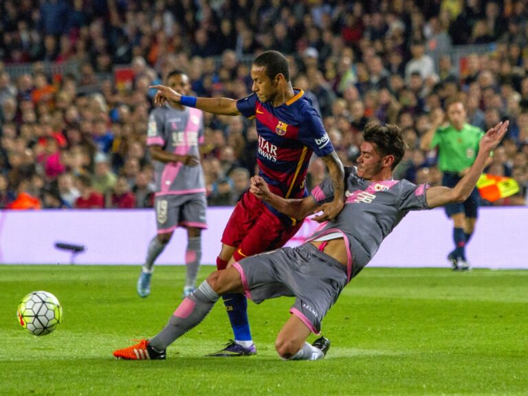 Neymar left of Barcelona approaches the ball during a match against Rayo Vallecano on the eighth matchday of La Liga at Camp Nou stadium Barcelona on October 17 2015. ○ Soccer Blade
