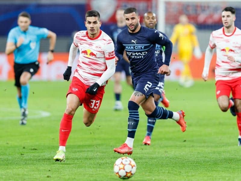 Kyle Walker Right. 2021 12 07 UEFA Champions League RB Leipzig Manchester City FC