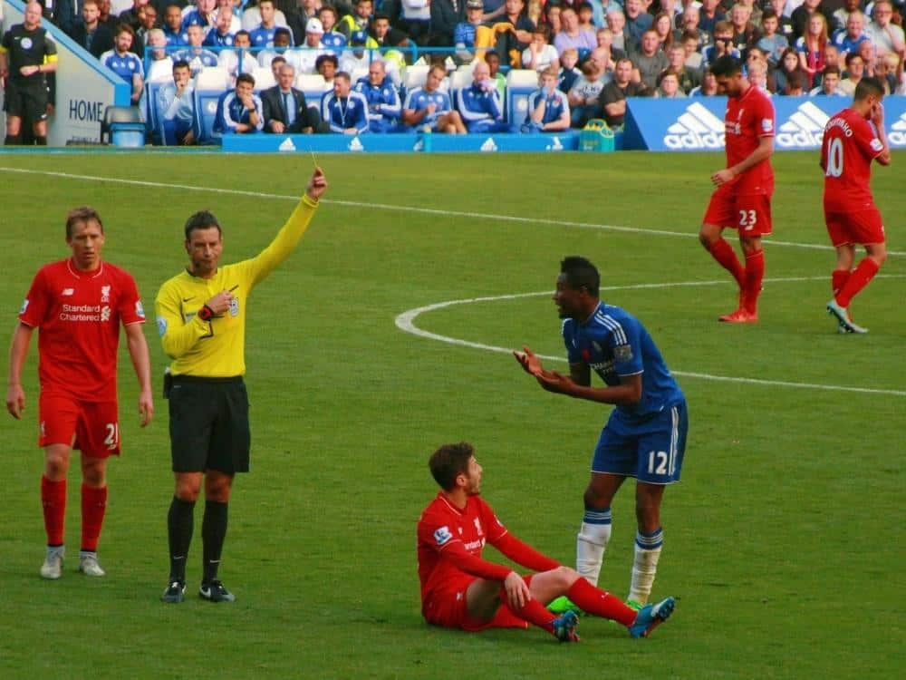 John Mikel Obi yellow. Chelsea FC V.s Liverpool FC